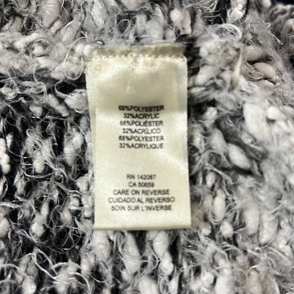 Simply Noelle Gray White Knit Sweater Women's Size Small Medium - Picture 6 of 6
